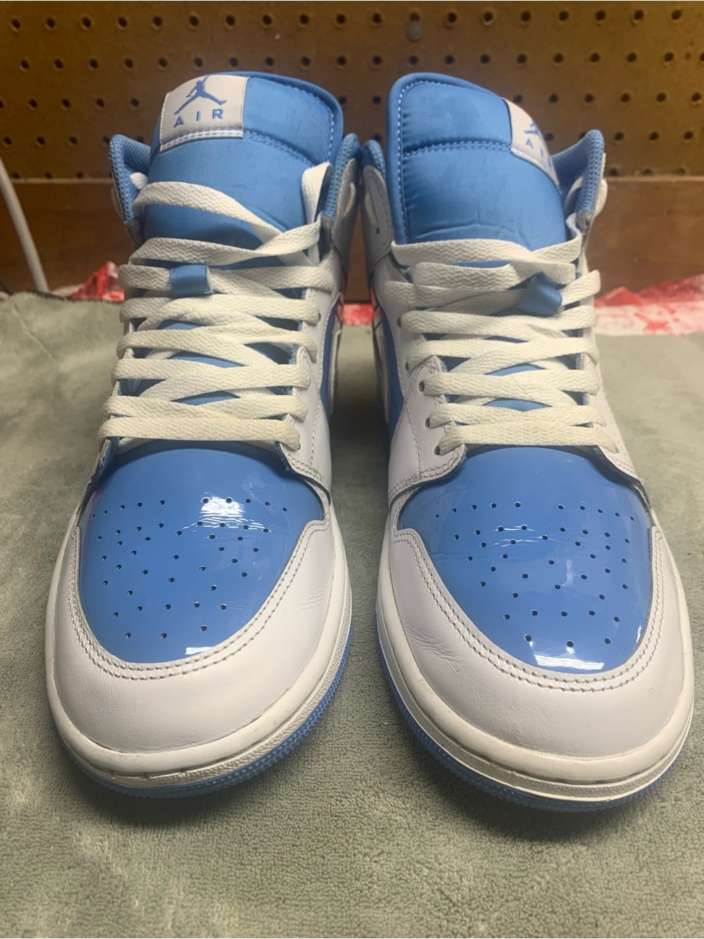 Jordan 1 Mid Legend Blue, Size 11